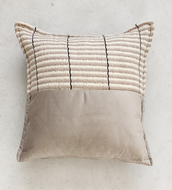 guada-cushion-