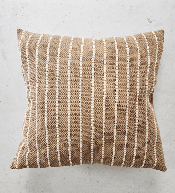 almohadon-ale-cuadrado-moka-mousse