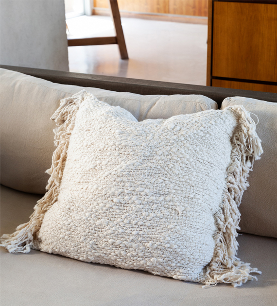cotton-tramas-cushion-with-fringes
