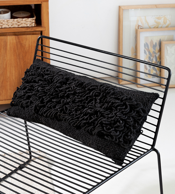 rulos-rectangular-large-cushion-black