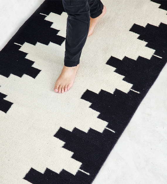 alfombra-molinos-negra